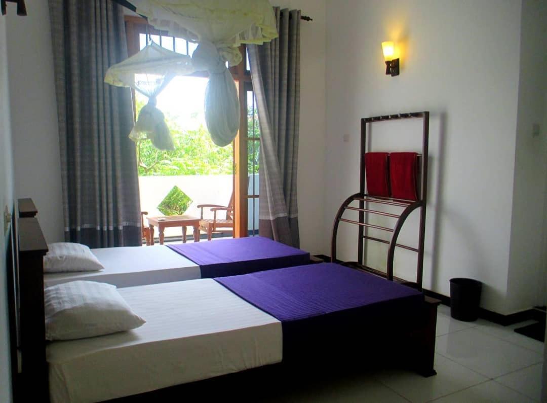 Surf'N Lanka - Surf School Hotell Weligama Exteriör bild